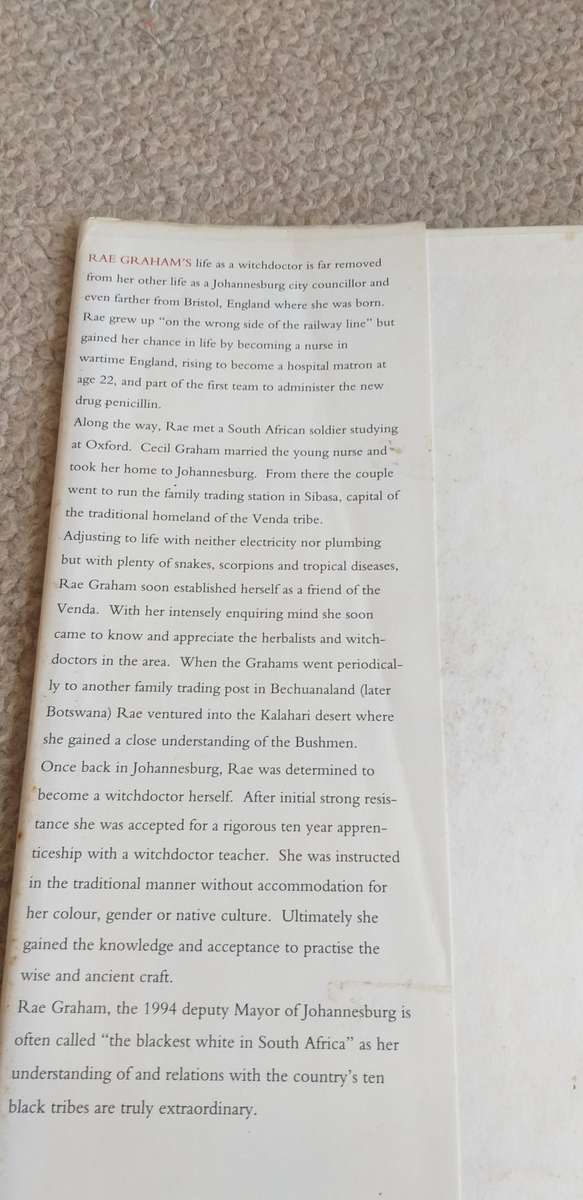 " WHITE WOMAN WITCHDOCTOR " SIGED BY THE AUTHOR